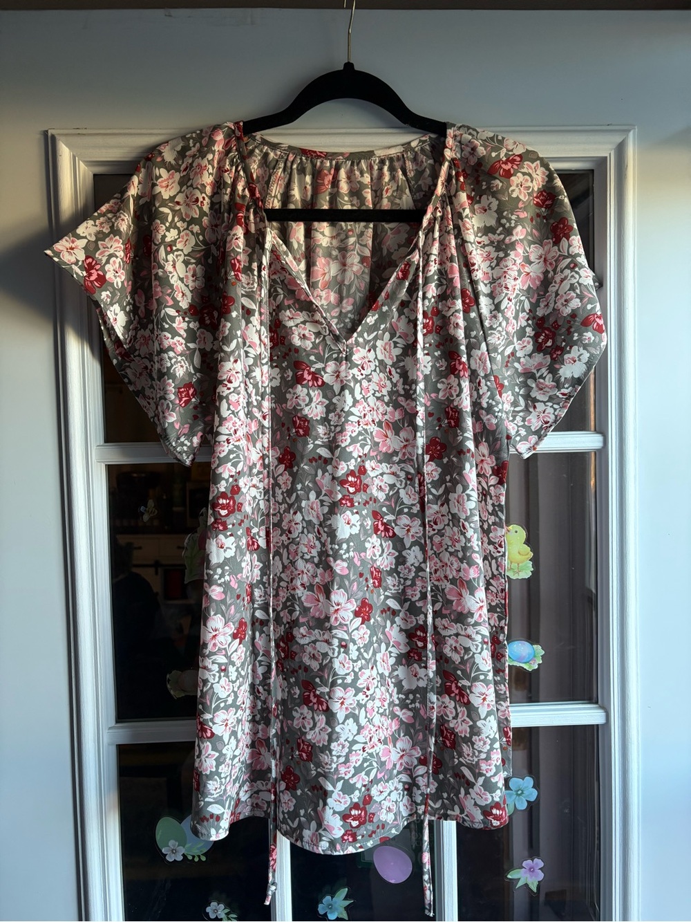 Floral V-Neck Women's blouse in Pink & Red